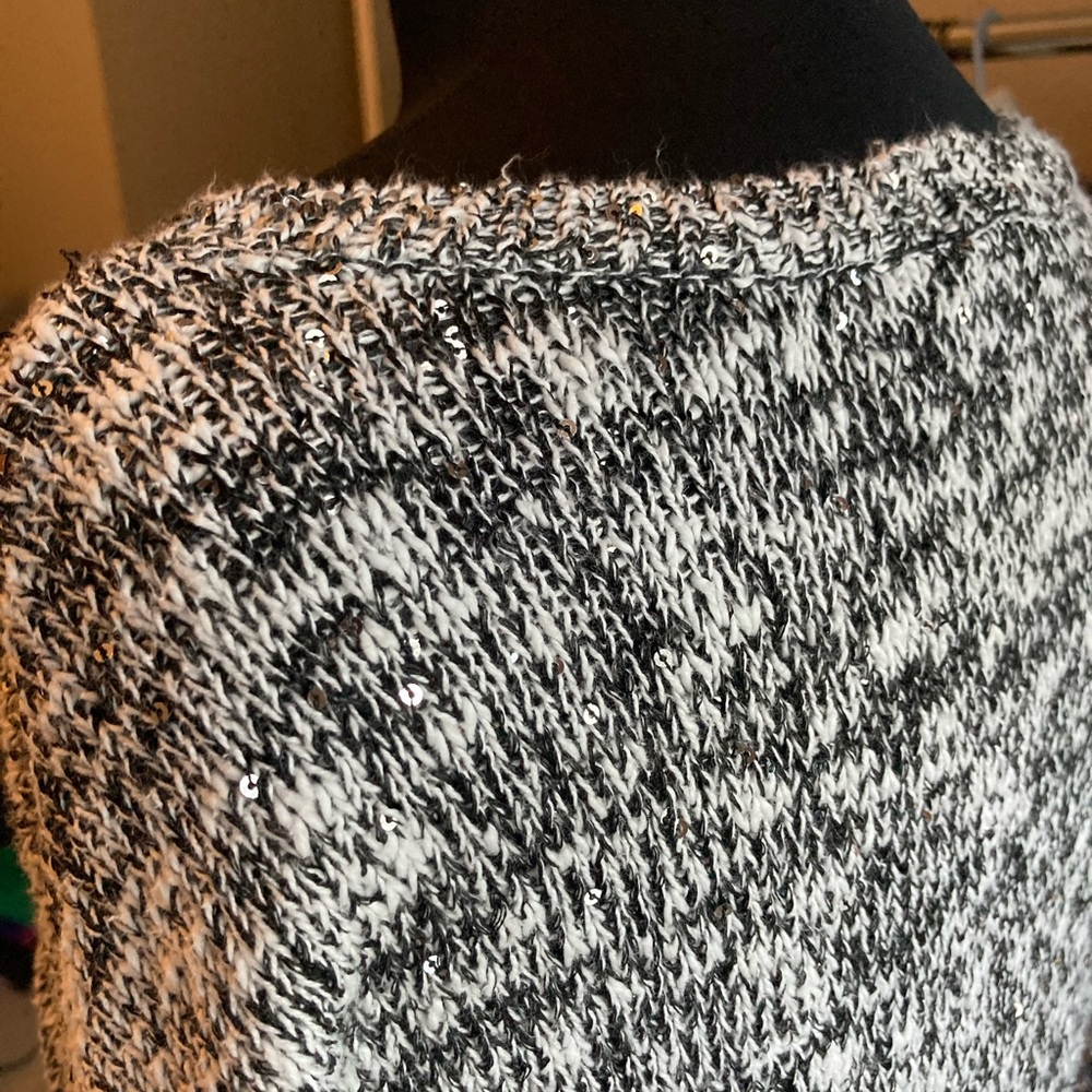 Rock & Republic black and white sweater with sequins, size medium - Picture 7 of 13